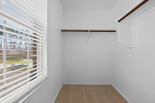 Building Photo - 2080 Lost Timbers Dr