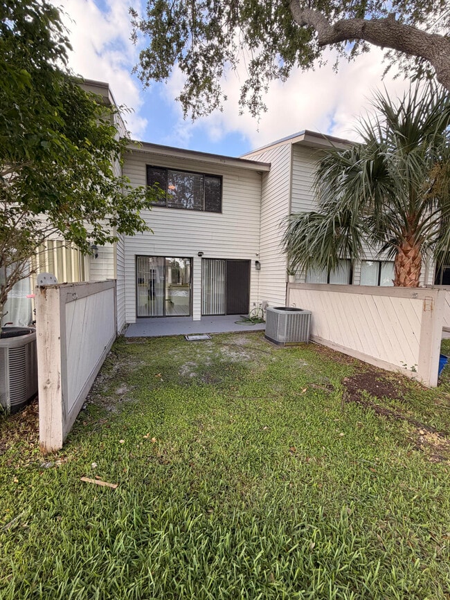 Building Photo - 9825 NW 37th St