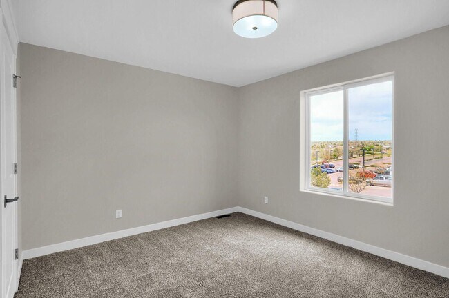 Building Photo - 3798 Venice Grove