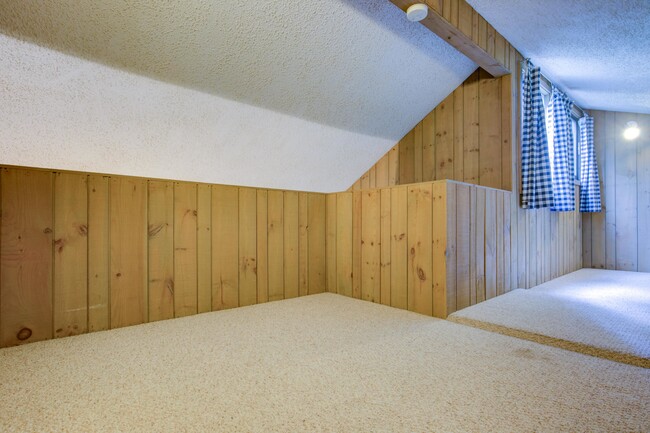 Building Photo - 73 Kearsarge Woods Ln
