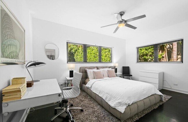 Building Photo - 641 Island Rd