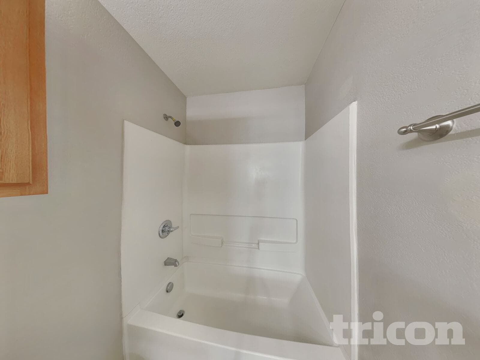 Building Photo - 160 Hinge Path