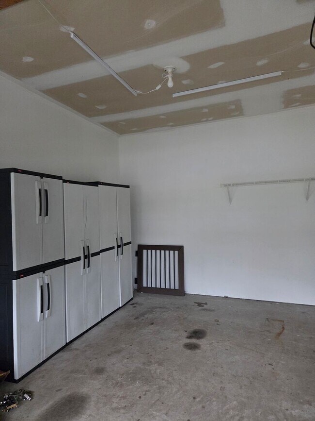 Building Photo - 110 Smith Rd