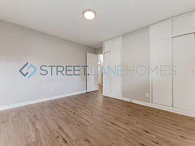 Building Photo - 9834 Lawnview Dr