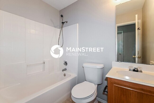 Building Photo - 3 Bedroom Pet-Friendly Home in Dallas, TX with Main Street Renewal