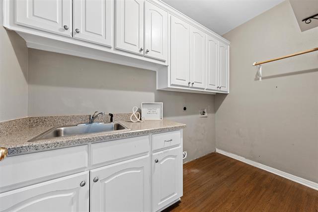 Building Photo - 8617 Jonquil Dr