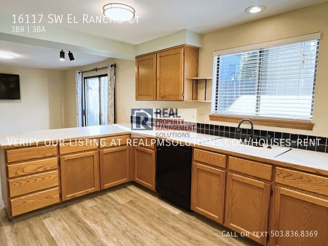 Building Photo - 16117 SW El Rancho Ct
