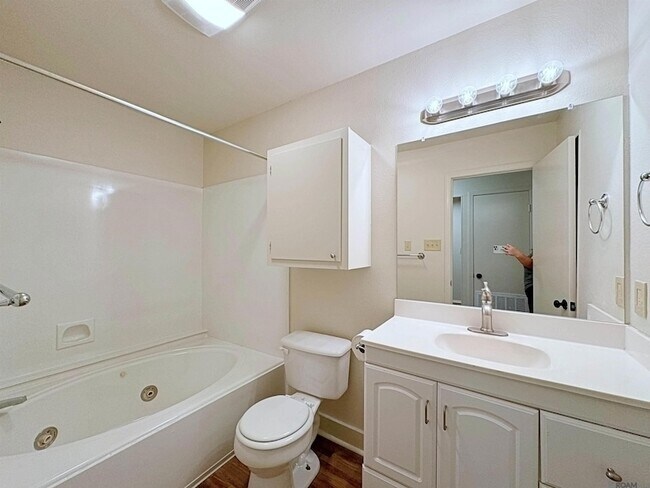 Building Photo - 5222 Butter Creek Ln