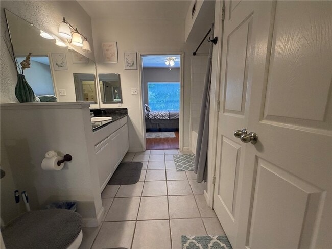 Building Photo - 1330 Old Spanish Trl