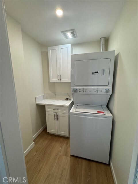 Building Photo - 1164 Raymond Ave