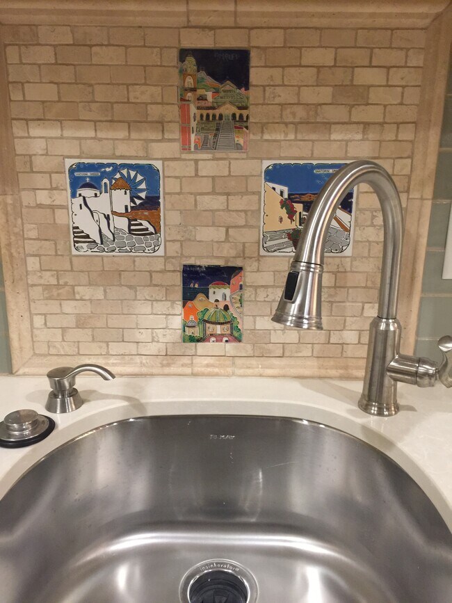 Building Photo - 5000 Wildeoak Trail