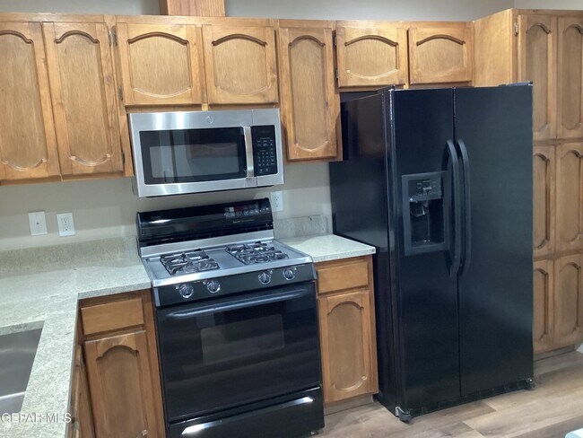 Building Photo - 106 Bernice Pl