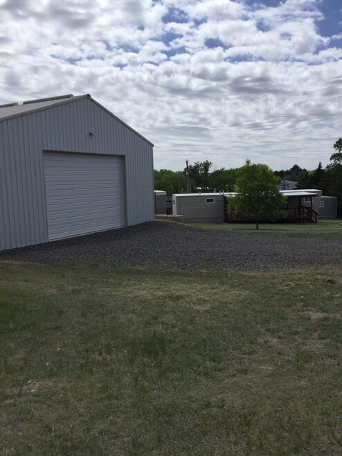 Building Photo - 15 Albees