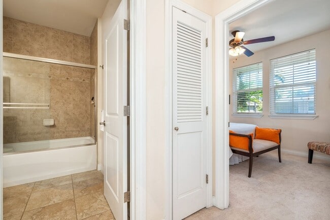 Building Photo - Beautiful Fully Furnished, 3 Bed/2 Bath Kai Ani Village Townhome