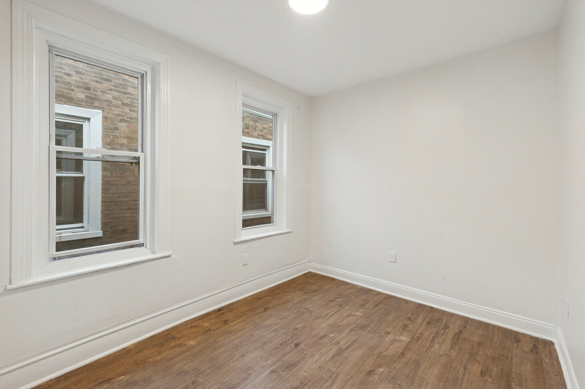 Building Photo - 6020 Catharine St