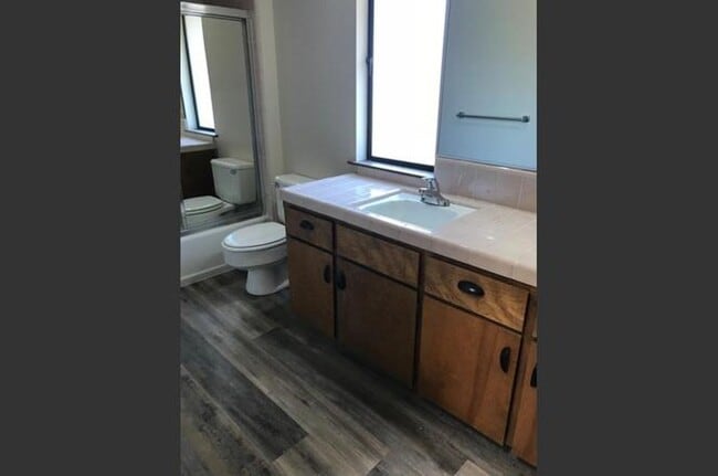 Building Photo - 5435 W Judy Ave