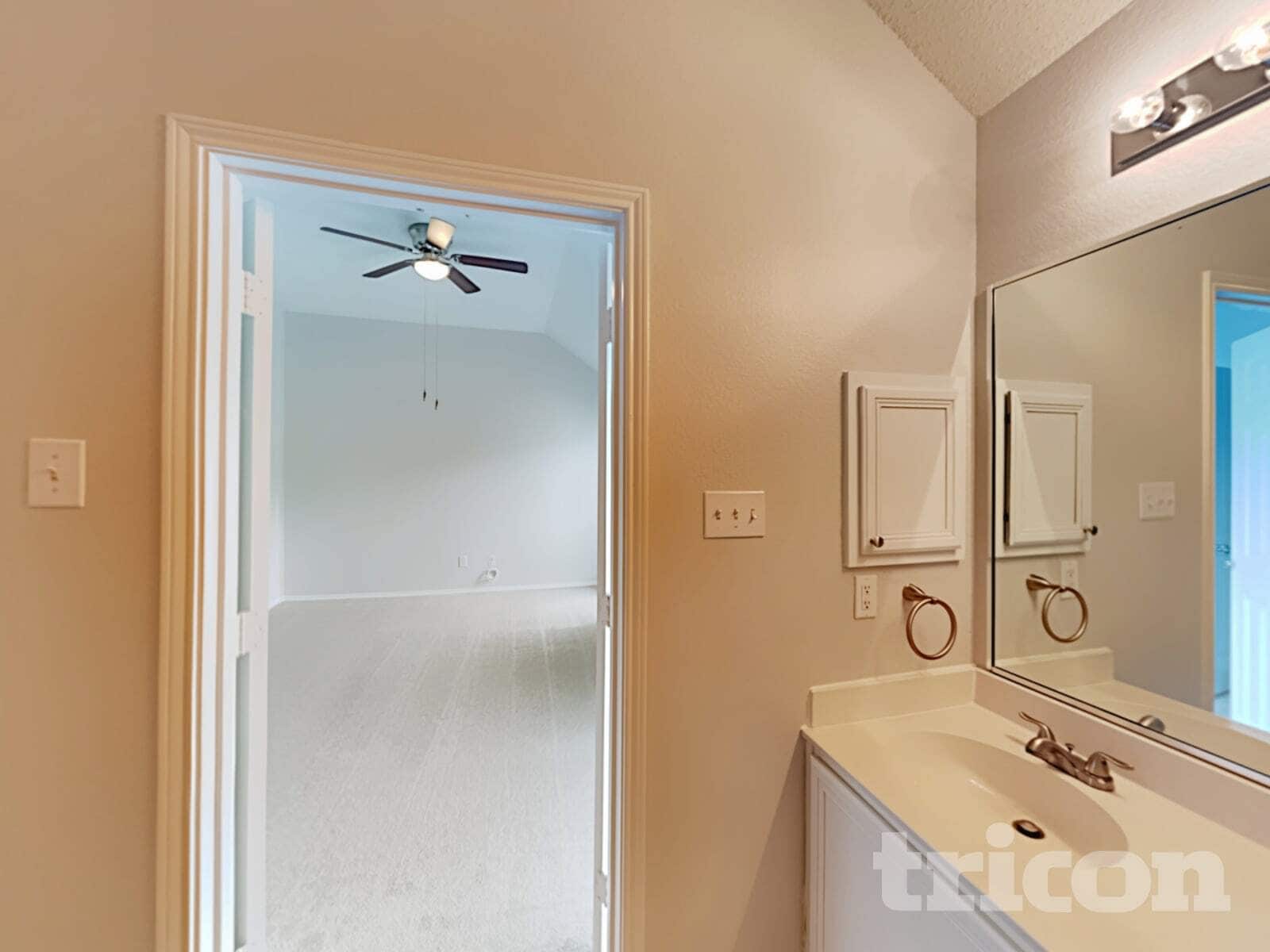 Building Photo - 906 Pheasant Dr