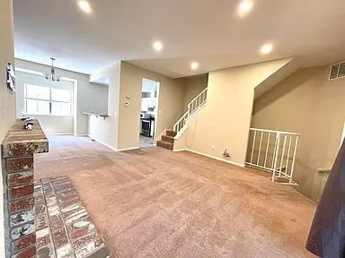 Building Photo - "Charming 2-Bed, 2-Bath Retreat in the Heart of Santa Clara!"