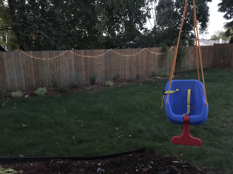 Building Photo - 5023 NE Sumner St