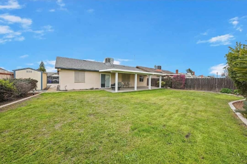 Building Photo - 2336 W Roby Ave