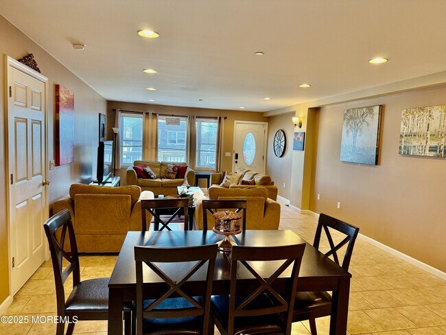 Building Photo - 132 Hancock Ave