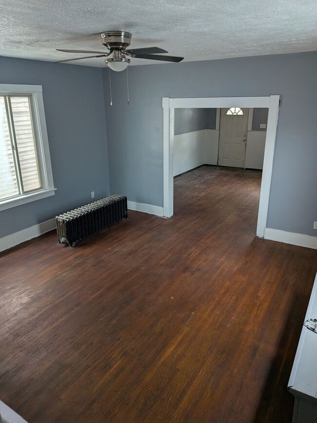 Building Photo - House for rent