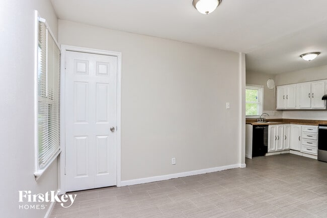 Building Photo - 1006 Aspen Dr