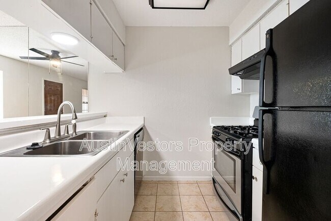 Building Photo - 7801 Shoal Creek Blvd