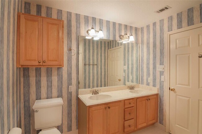 Building Photo - 12979 Trail Hollow Dr