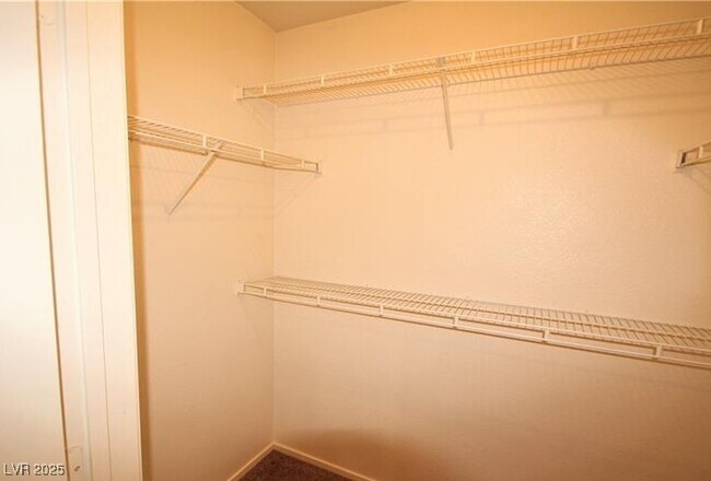 Building Photo - 555 E Silverado Ranch Blvd