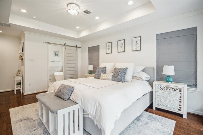 Building Photo - 6249 Olympia Dr