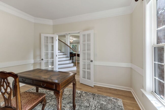 Building Photo - 415 Enclave Ct