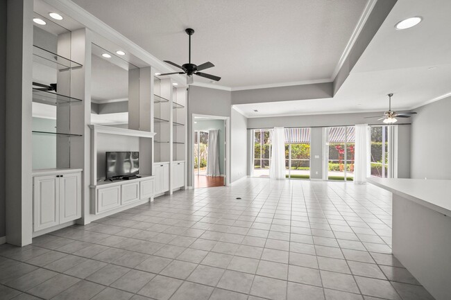 Building Photo - 3 Bedroom Single Family Home for Rent in I...