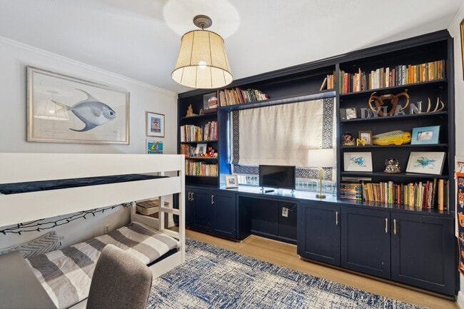 Building Photo - 6158 Burgoyne Rd