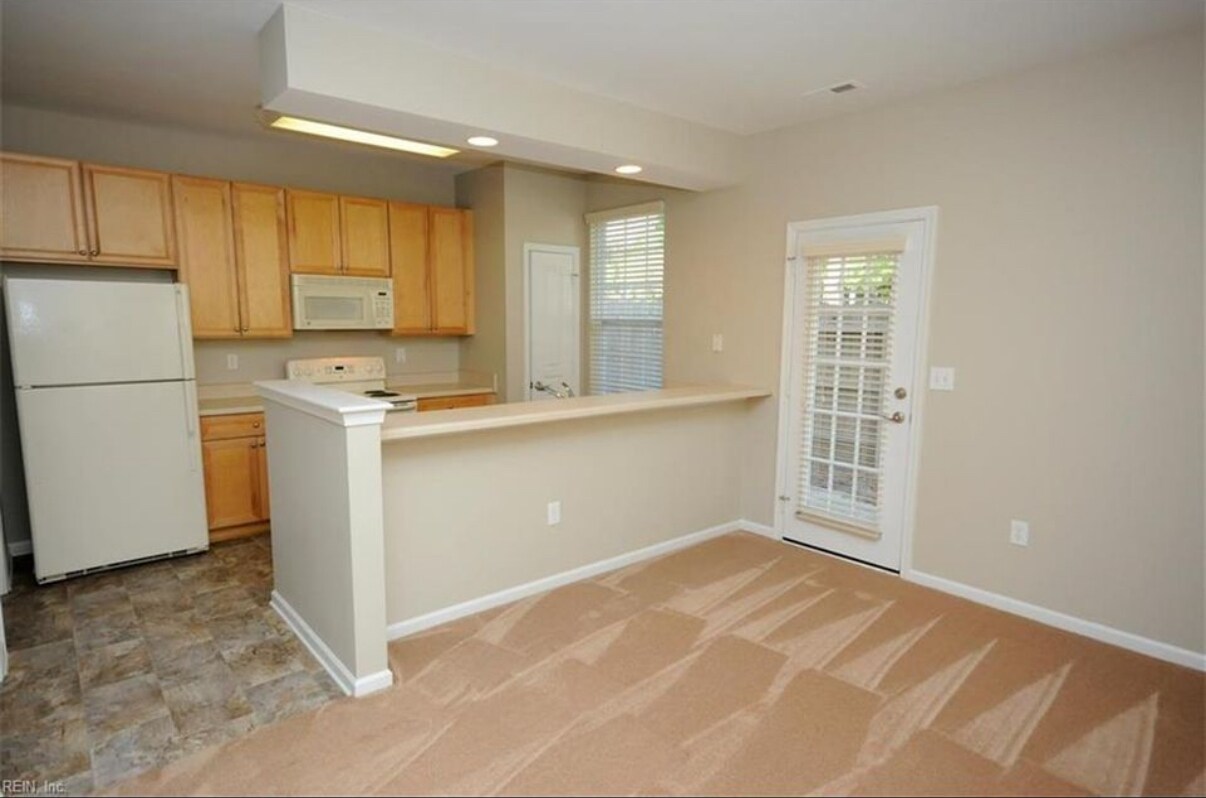 Building Photo - 5320 Hayton Way
