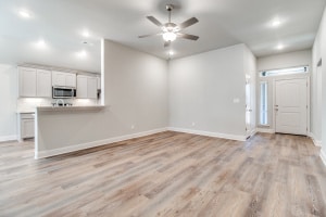 Building Photo - 2904 Clover Dr