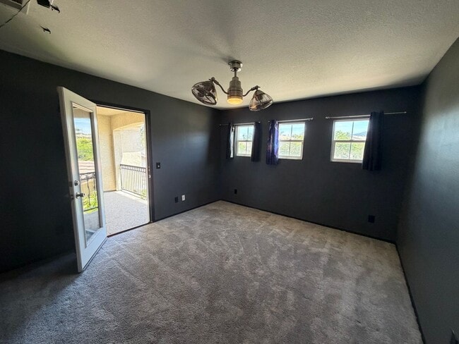 Building Photo - 885 Alsace Dr