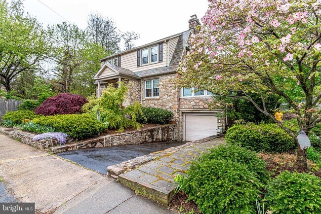 Building Photo - 3045 Olin Dr