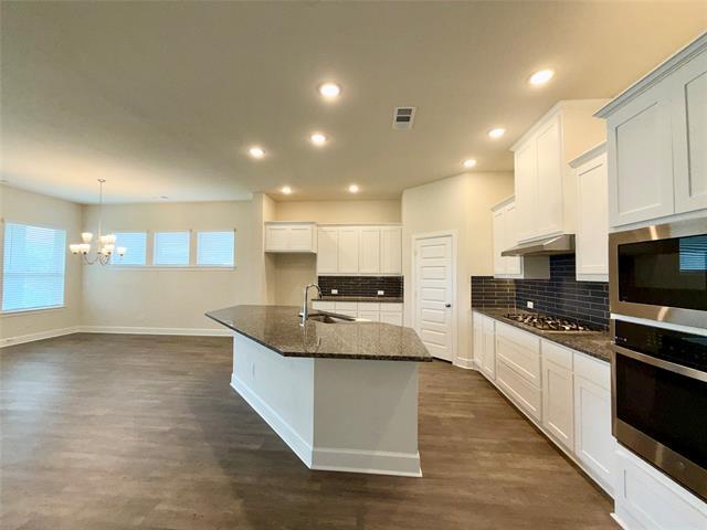 Building Photo - 1804 Welker Dr