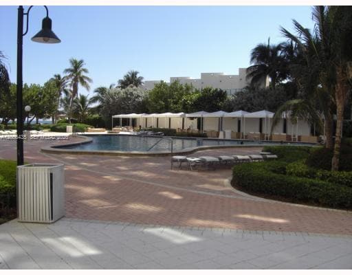 Building Photo - 3001 S Ocean Dr