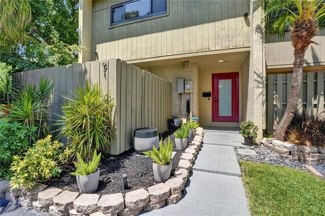 Primary Photo - 91 NE 17th Ct