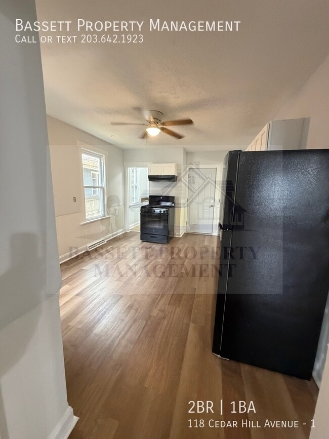 Building Photo - 118 Cedar Hill Ave