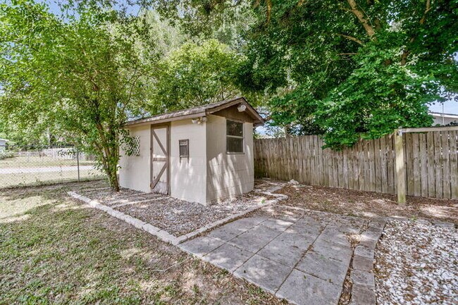 Building Photo - Charming 4 Bedroom Pensacola Rental in a Convenient Location!