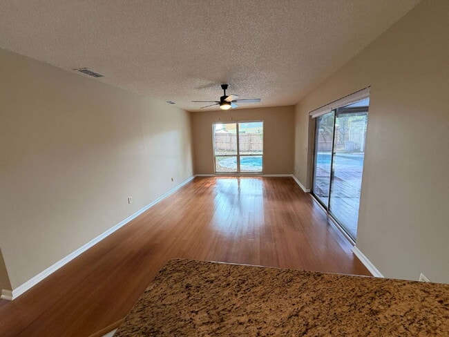 Building Photo - PRIVATE POOL HOME | 3 BED / 2 BATH | FENCED YARD | GARAGE | PET FRIENDLY