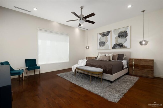 Building Photo - 22 Toronto Ave