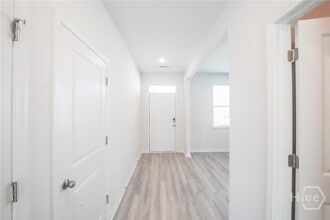 Building Photo - 146 Kraft Kove