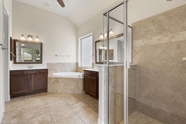 Building Photo - 432 Clear Springs Holw, Buda, Texas 78610