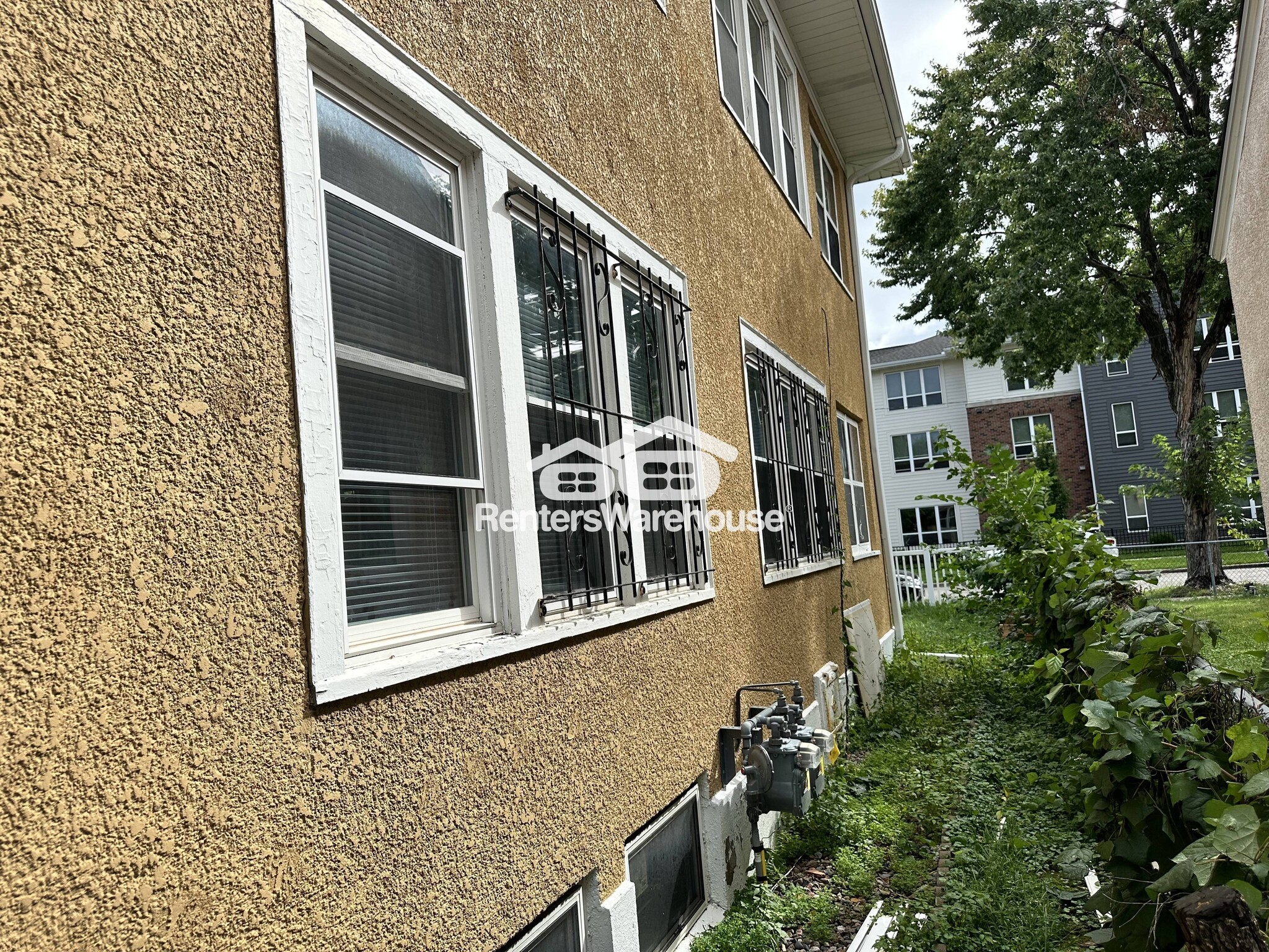 Building Photo - 3700 3rd Ave S