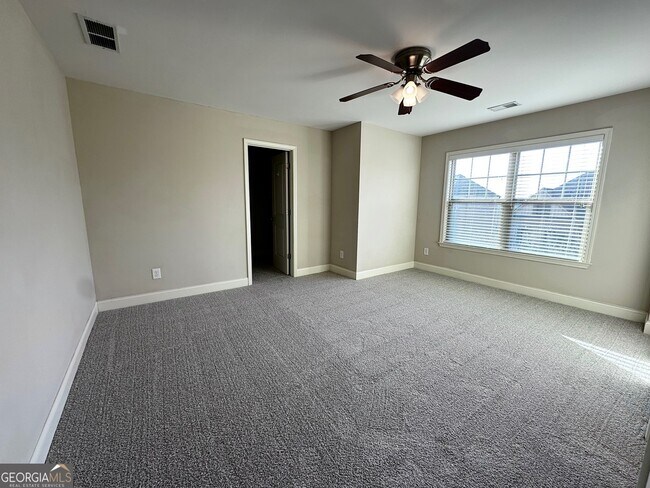 Building Photo - 5605 Upper Creek Ct
