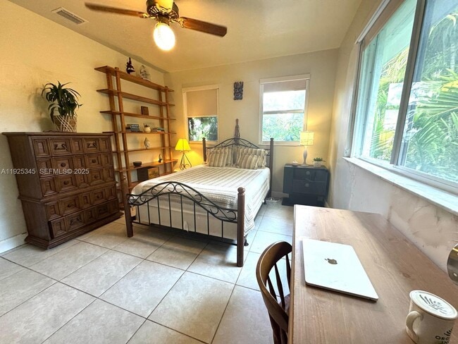 Building Photo - 1211 100th St